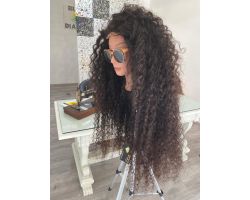 Curly wig with closure